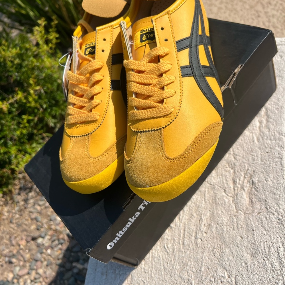Onitsuka Tiger by Asics Yellow and Black Sneakers Sporty Design-new in box